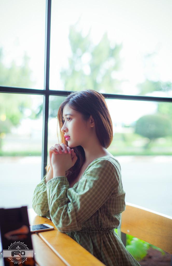 丰满双乳峰白嫩少妇视频